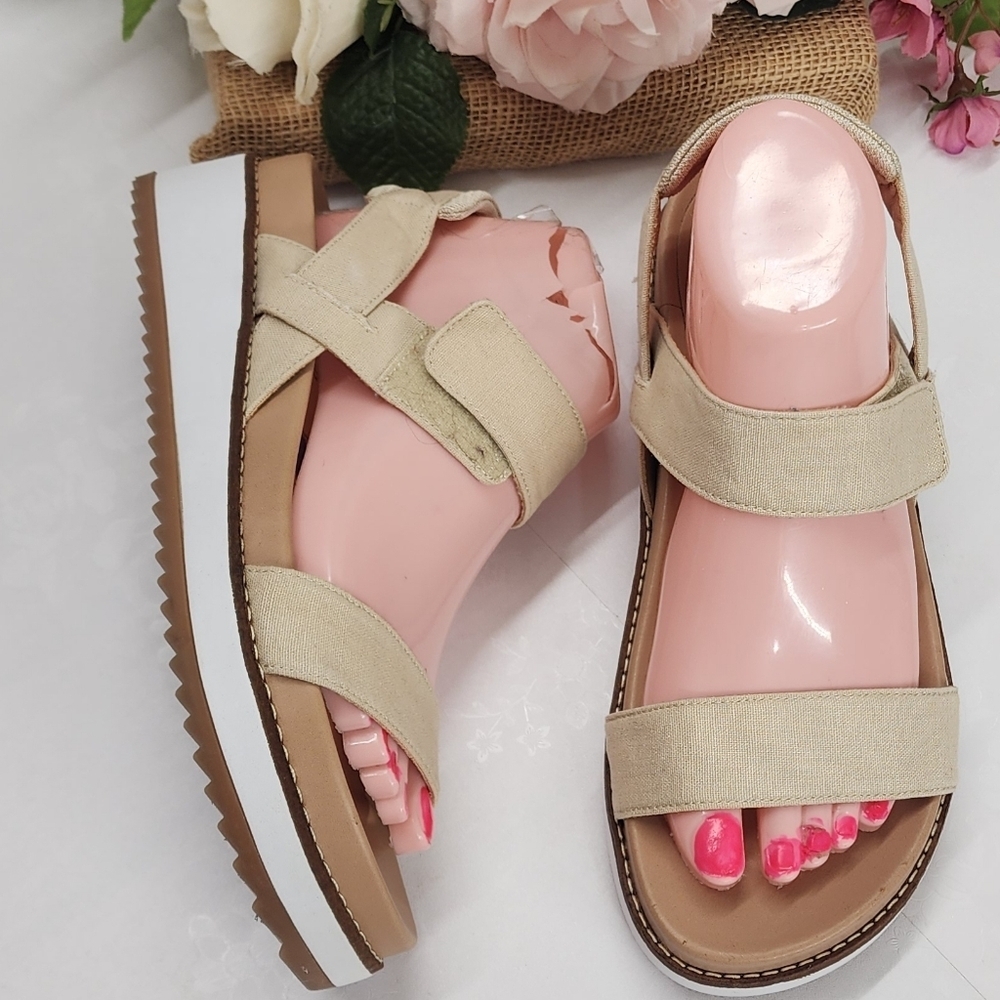 Lucky Brand Beige Strappy Platform Sandals